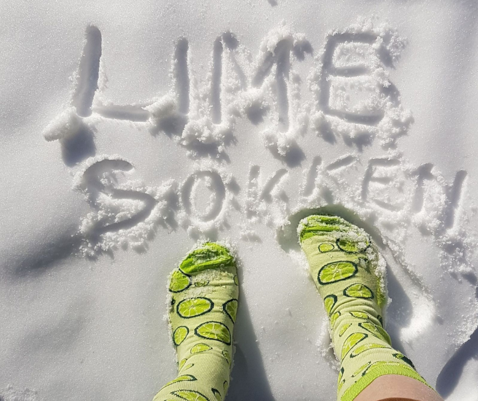 Lime Sokken in de sneeuw